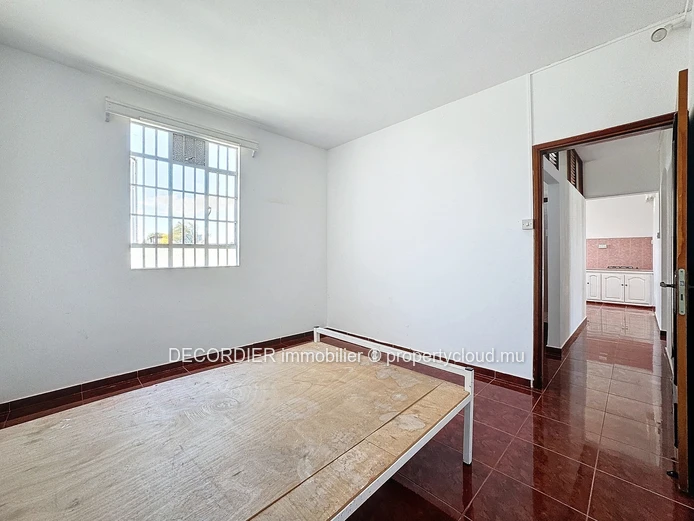 Maison spacieuse de 300 m² dans un quartier calme