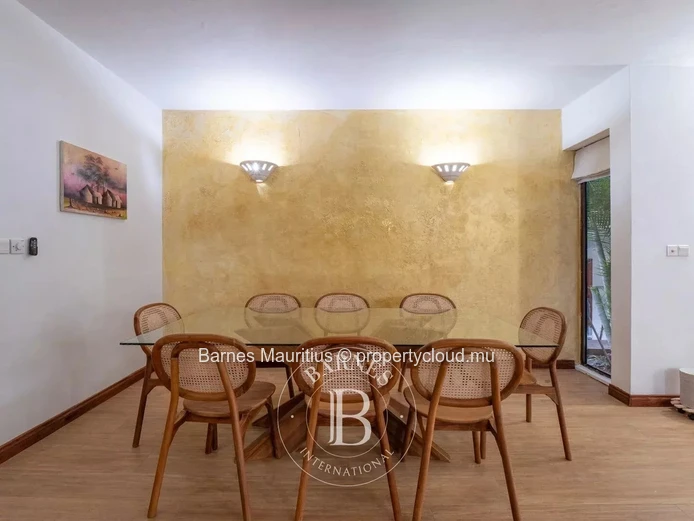 RIVIERE NOIRE - Beau duplex de standing - 3 Chambres