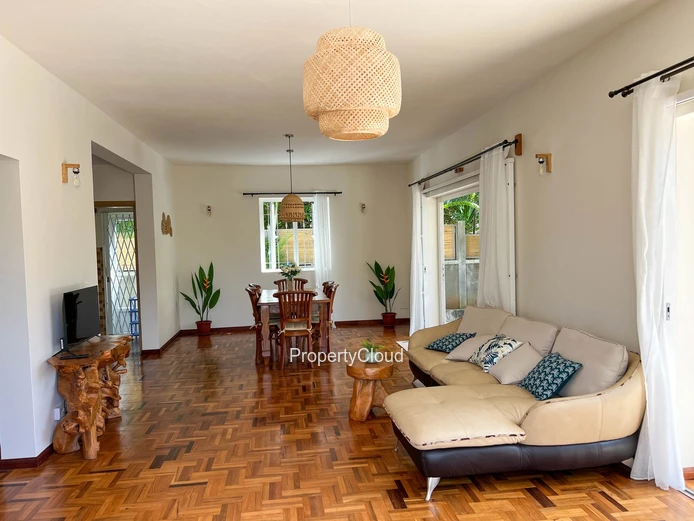 À Louer - Villa De 3 Chambres  - Flic En Flac