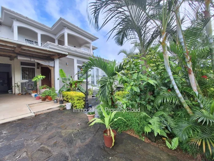 House / Villa - 4 bedrooms - Wooton - Ref. MA76643VE