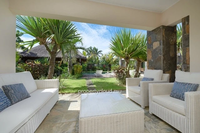 A vendre magnifique villa dans une residence accessible aux etrangers à Grand Baie.