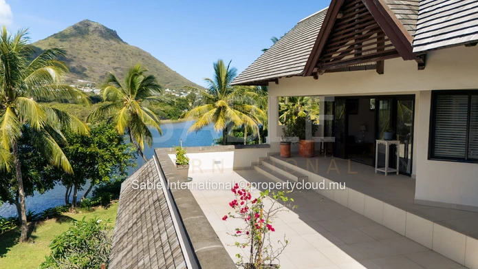4-Bedroom Penthouse for Sale in Tamarin with 379m² Living Space