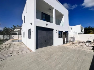 5 Bedroom Apartment