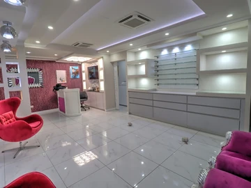 62m² commercial space 