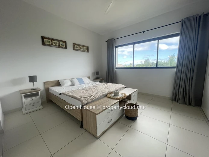 Luxury 3-Bedroom Penthouse with Private Pool in Pereybere