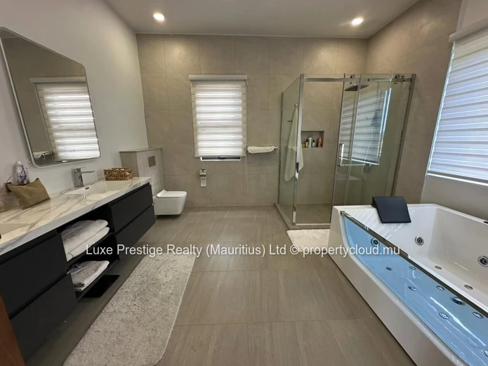 Luxury Newly Built 3-Bedroom Villa with Private Pool, Kiosk & Double Garage in Grand Baie | Premium Family Living (Ne...