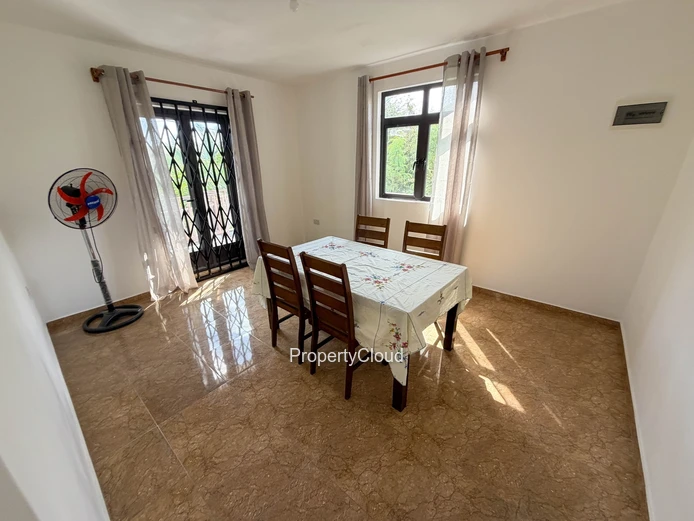 À Louer | Villa De 4 Chambres | Trou Aux Biches