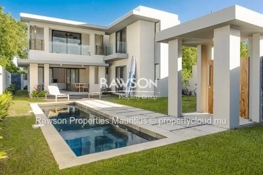 4 Bedroom Villa For Sale in Tamarin