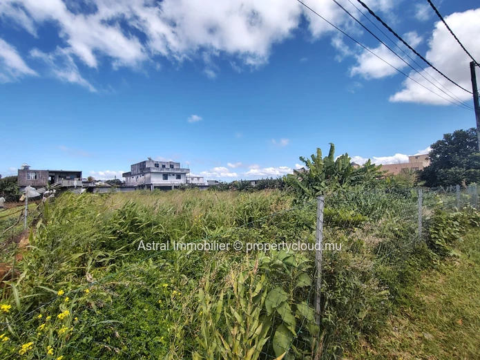 Residential Land for Sale – Moka (Circonstance)