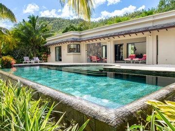 4 Bedroom Villa
