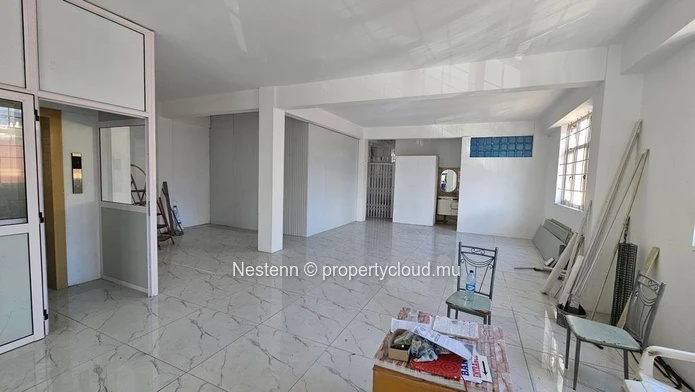 Ideally located commercial space in the center o