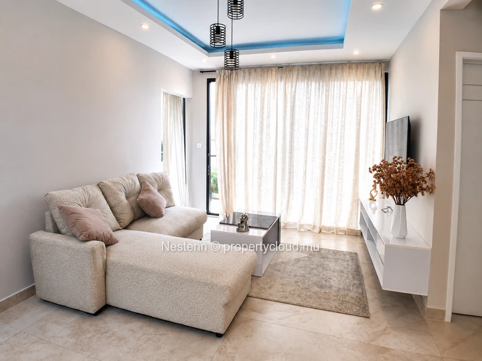Modern 2-bedroom apartment + office