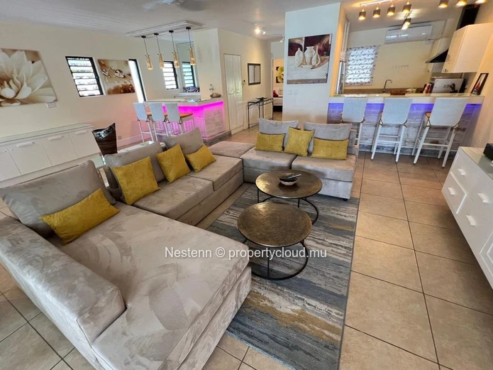 Penthouse Pied dans l'Eau à Louer – Pointe aux Biches
