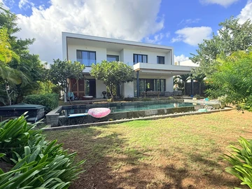 4 Bedroom Villa