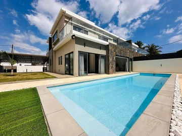 4 Bedroom Villa