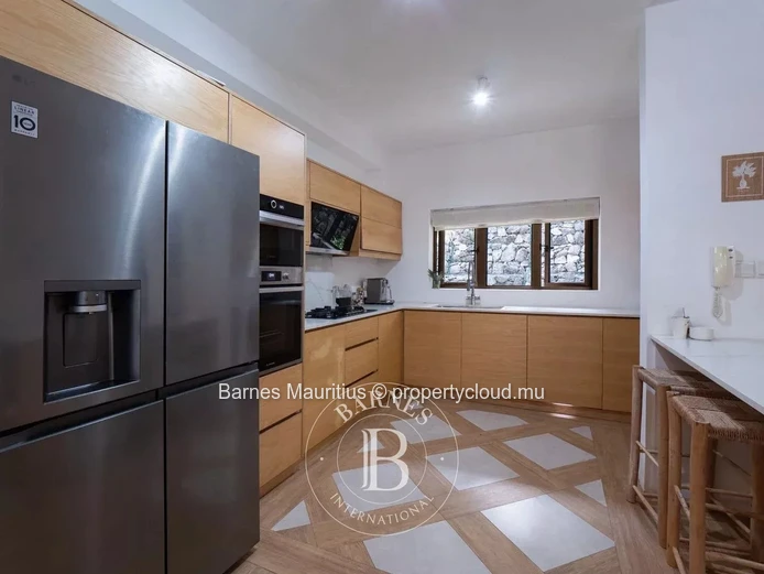 RIVIERE NOIRE - Beau duplex de standing - 3 Chambres