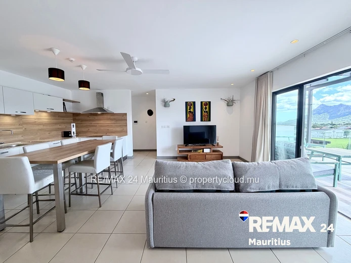 Panoramic Penthouse with Expansive Terraces and Breathtaking Views