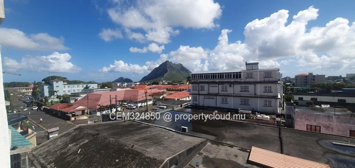 2 apartments+ 2 studios for sale in the heart of Candos
