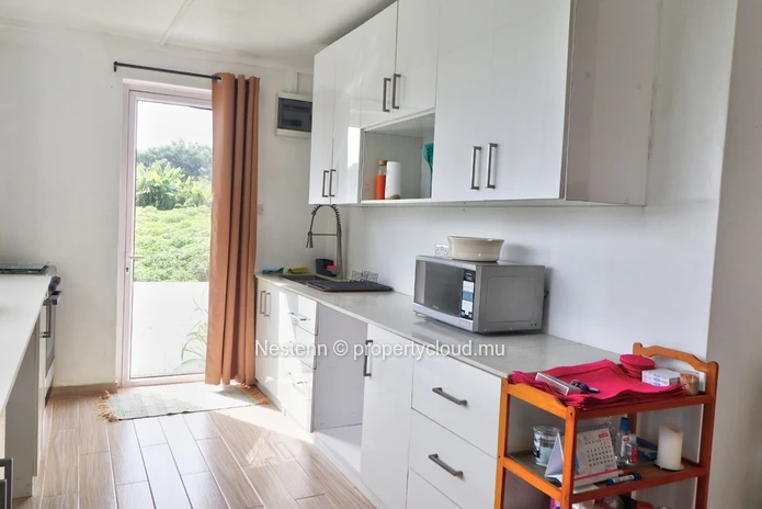 Cozy and modern 2-bedrooms house in a quiet area 