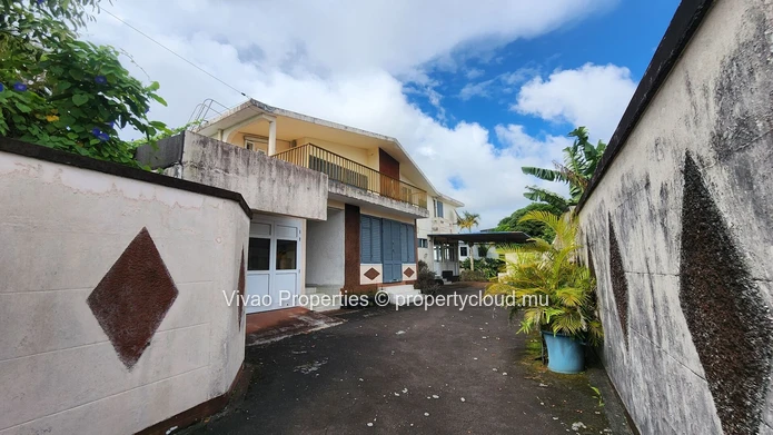 Spacious 4-Bedroom House for Sale in Eau Coulée, Curepipe with 3500m² Living Area