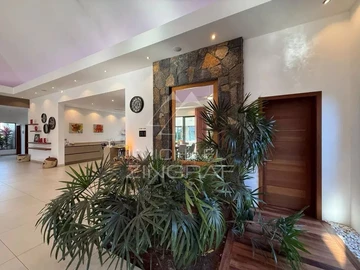 4 Bedroom Villa