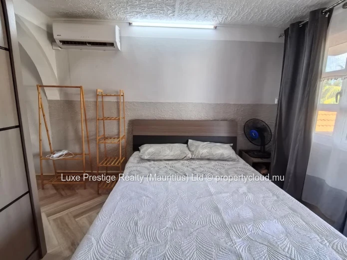 Fully Furnished 1-Bedroom Apartment for Rent in Pereybère | Balcony, Air Conditioning & Secure Gated Property
