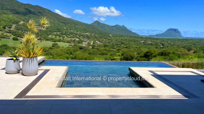 For Rent – Magnificent Luxury Villa in Domaine de Palmyre | Breathtaking Le Morne Views, West Coast of Mauritius