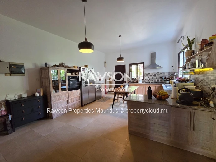 4 Bedroom Villa | Private Pool | Tree-Lined Garden | Pereybere