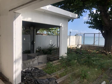 For sale a freehold newly built 4 bedroom beachfront villa situated at Baie du Tombeau.