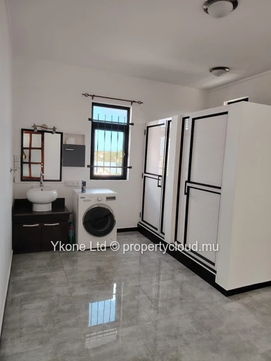 House To Rent In Trou aux Biches