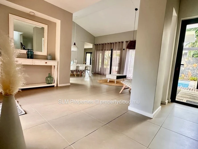 Pailles - Villa de 3 chambres et 3 salles de bain avec piscine dans un complexe sécurisé