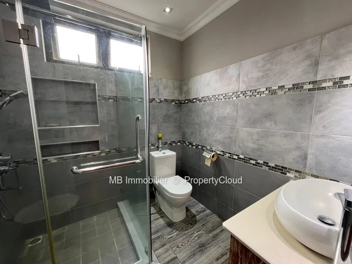 Belle maison de 4 chambres en location.