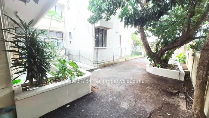 Two Houses for Sale – Rose-Hill 