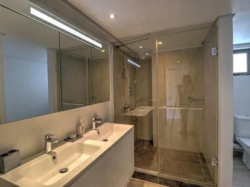4 Bedroom Apartment
