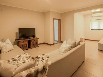 5 Bedroom Villa