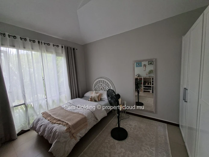 Villa de caractère à vendre – Les Lauriers, Calodyne