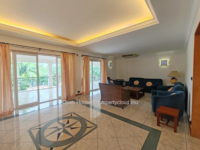 Luxurious Mauritian Villa with Private Pool in Tamarin, Rivière Noire - Black River! 5 Bedrooms, Office, Mountain Vie...