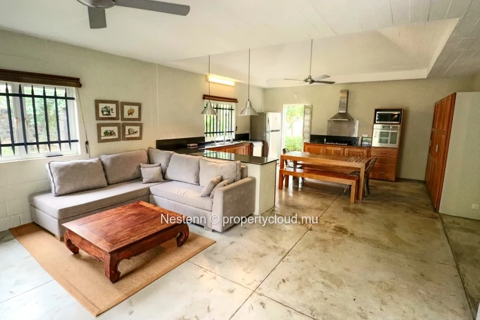 Grande maison familiale de 4 chambres dans un beau jardin