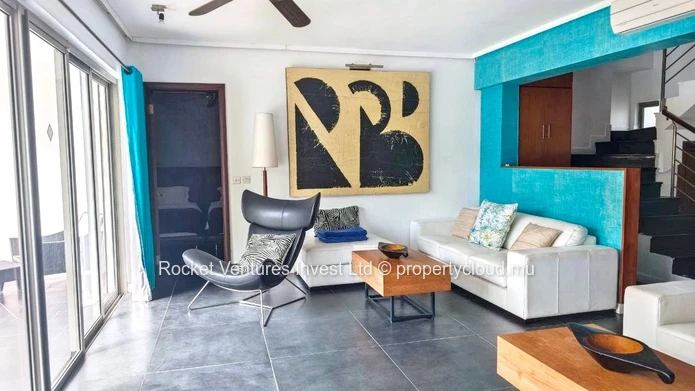 Villa en bord de mer avec 3 chambres à louer, Pointe aux Canonniers – Nord
