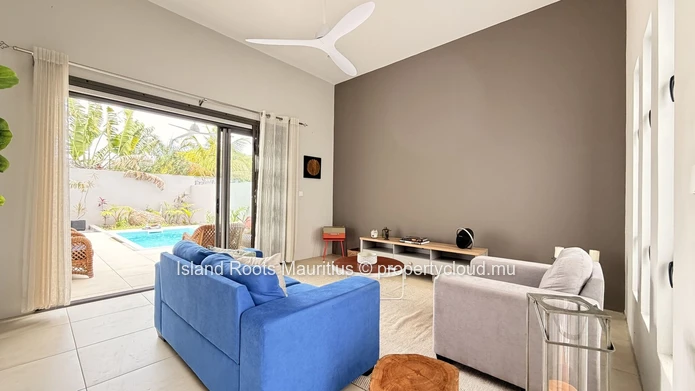 Maison meublée avec piscine privée à louer à Péreybère.