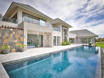 4 Bedroom Villa