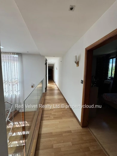 Élégante maison de 4 chambres à vendre à Vacoas