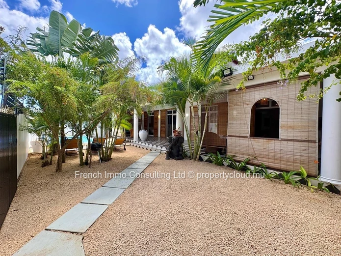 Belle villa style colonial en vente locale a pointe aux piments