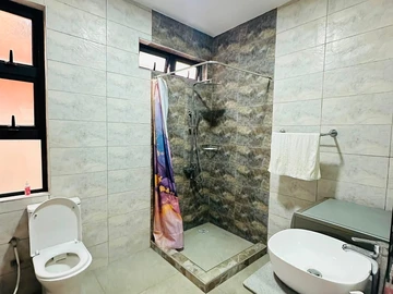 4 Bedroom Villa
