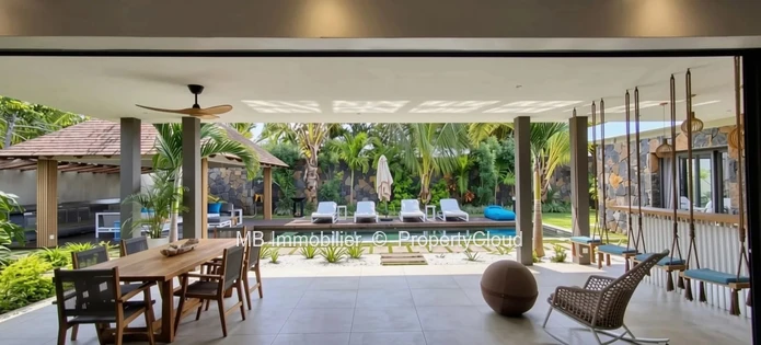 Villa for sale.