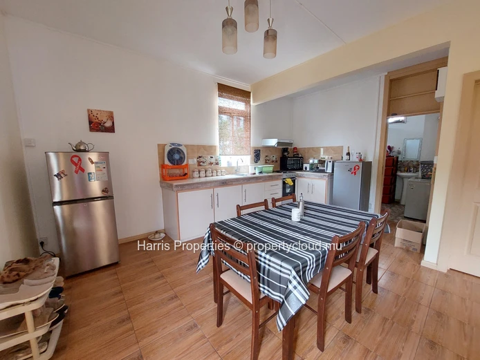 Appartement meublé au premier étage à louer à Vale