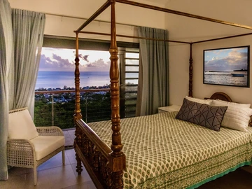 5 Bedroom Villa