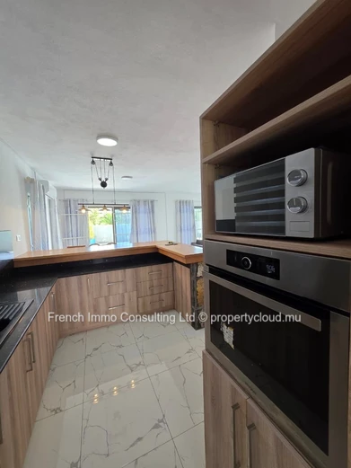 Belle villa moderne de 4 chambres a mon choisy