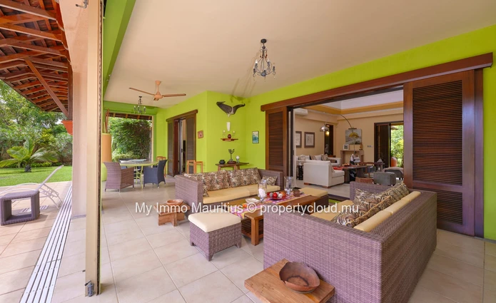 High-End Villa on Tamarina Golf Course – Exclusive Estate