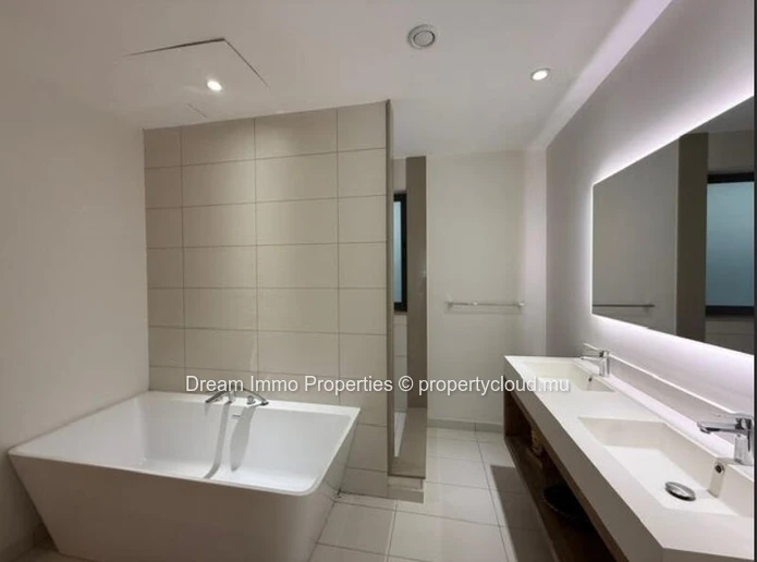 Superbe Appartement De 3 Chambres Proche Mer A Pereybere – Ile Maurice